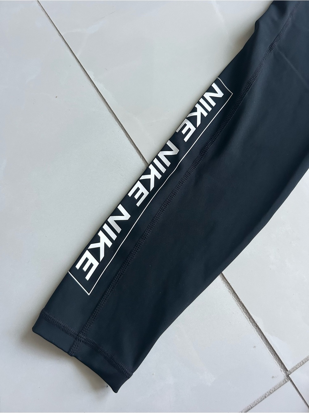 NIKE | Nike Pro Dri-FIT Leggings (NEW) - Picture 4 of 4